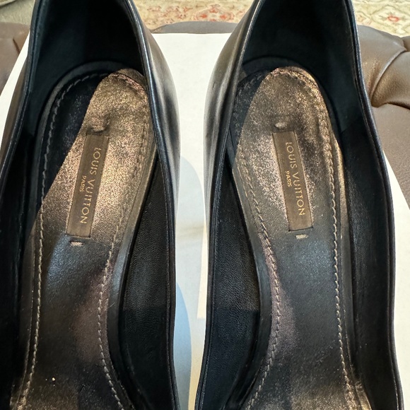 Louis Vuitton Black Leather Peep Toe Pumps Size 8.5 - Picture 7 of 16